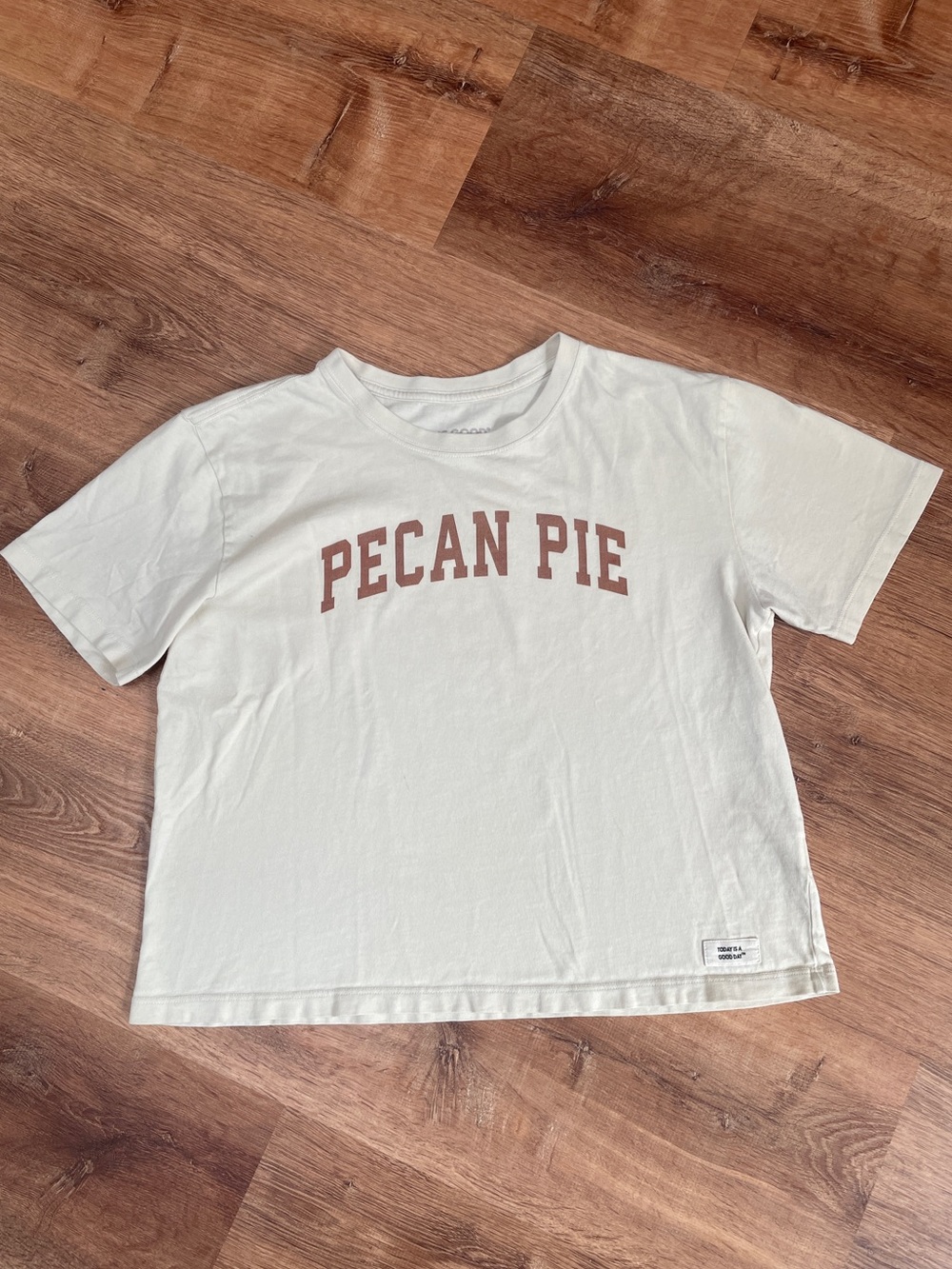 Life Is Good Womens Pecan‎ Pie Spellout Boxy Crusher Tee Size Small